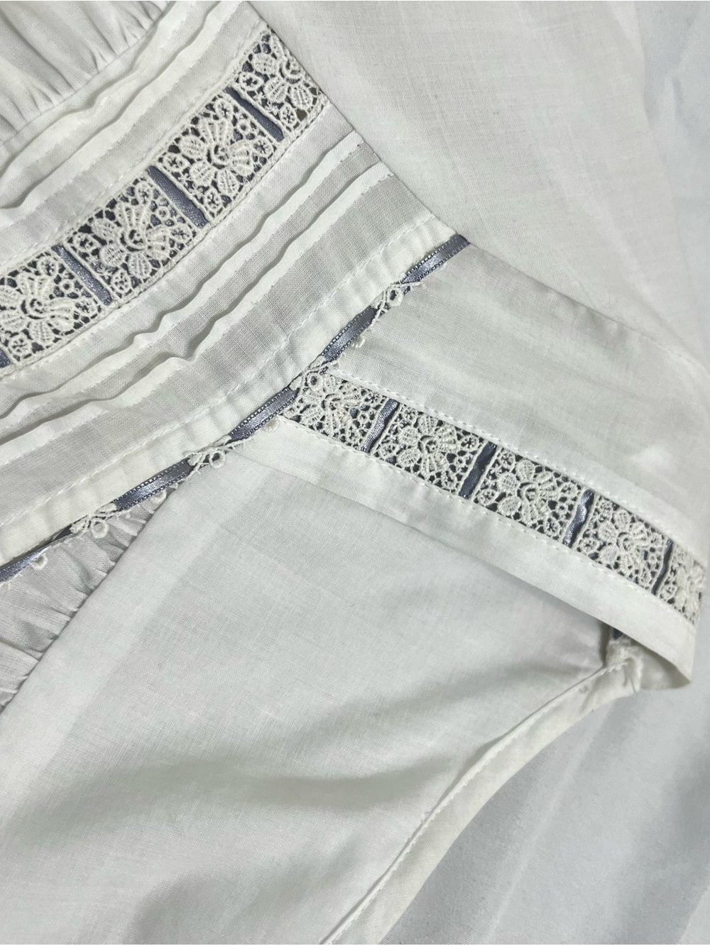Vintage Eileen West White Long Button-Front Nightgown with Ribbon & Lace 2X - Picture 15 of 16